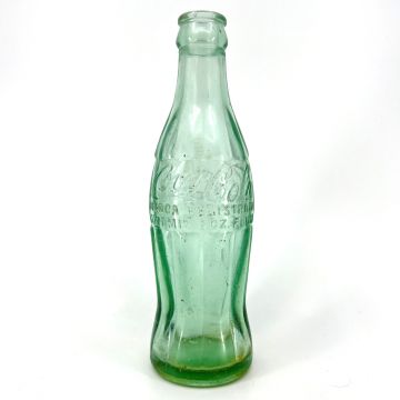Bottle Coca Cola 6 oz. letras a relieve