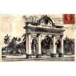 Arco de Triunfo Postcard